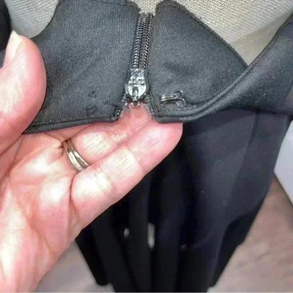 Vince Camuto black tiered midi skirt zip back polyester buisness wear versatile - Picture 10 of 12